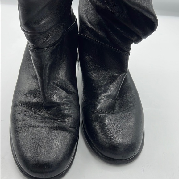 Stuart Weitzman Black Leather and Silver Studded Details - Picture 11 of 11